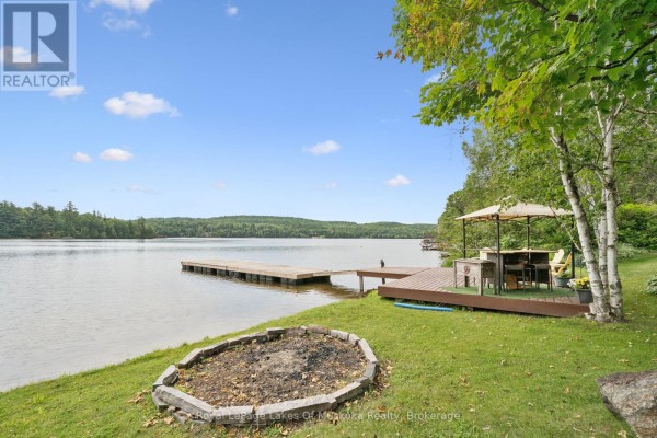 1082 Kawagama Lake Road, Algonquin Highlands, ON, photo 3