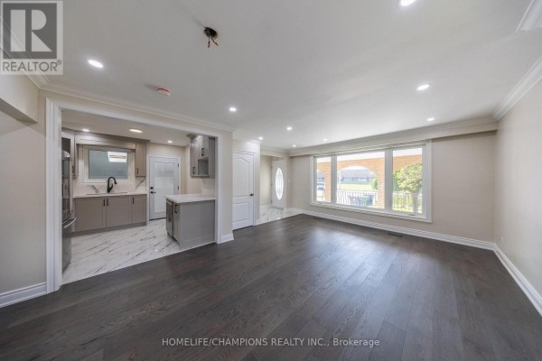 Kitchen - 1083 Birchmount Road, Toronto, ON M1K1S6 Photo 2