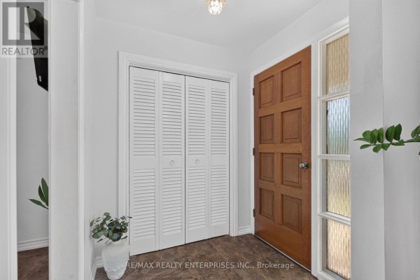 Cold room - 1083 Melton Drive, Mississauga, ON L4Y1L3 Photo 5