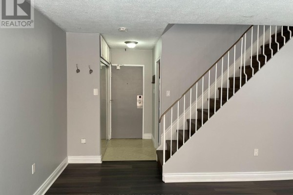 Kitchen - 1084 - 100 Mornelle Court, Toronto, ON M1E4X2 Photo 3