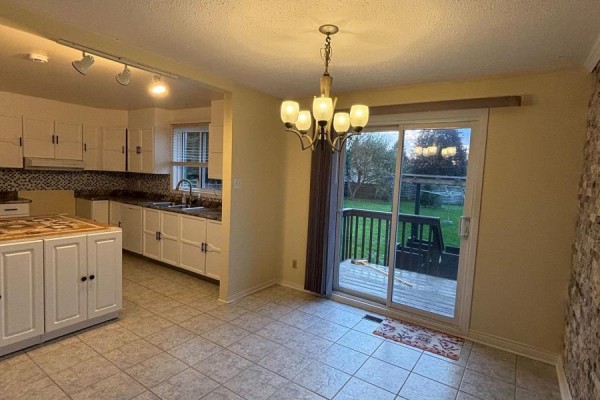 1084 Eadie Road, Russell, ON K4R1C3 Photo 5