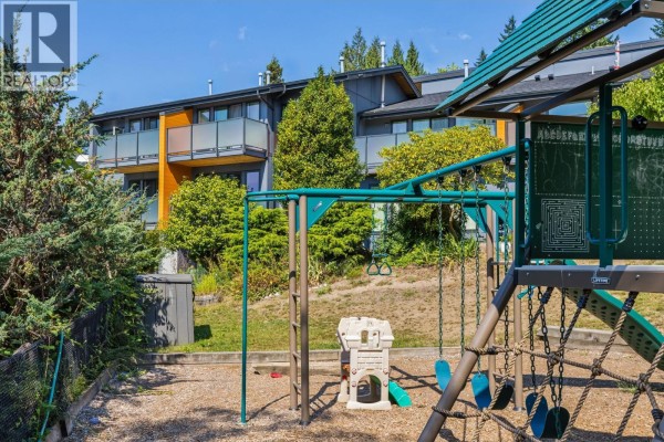 1084 Lillooet Road, North Vancouver, BC V7J2H8 Photo 5