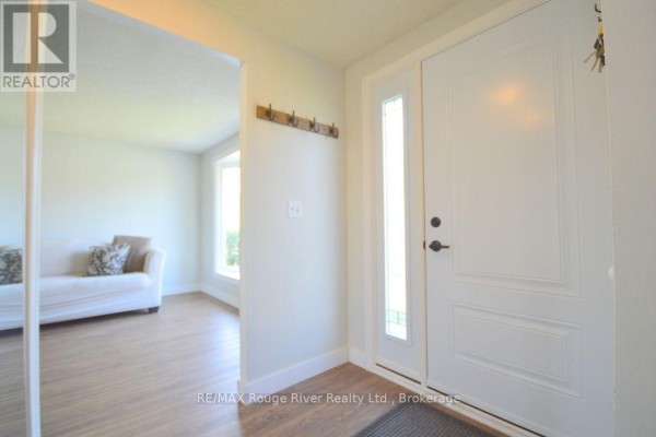 Primary Bedroom - 1084 Norman Crescent, Oshawa, ON L1H7X1 Photo 4