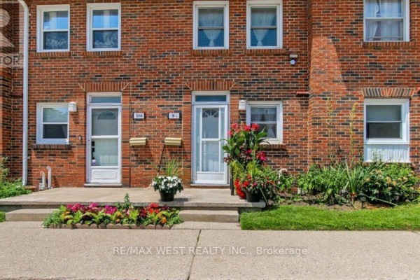 1084 Southdale Road E, London South