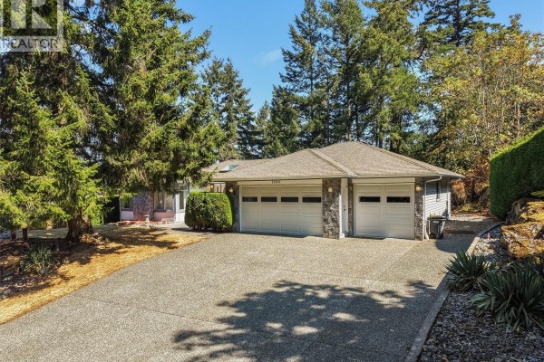 1084 Valewood Trail, Saanich, BC, photo 3