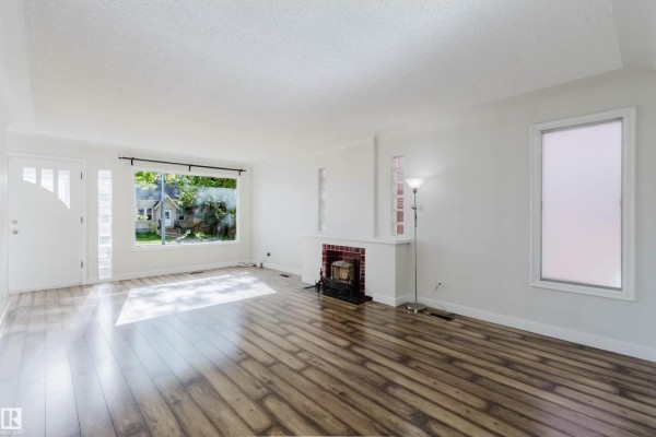 Kitchen - 10840 74 Av Nw Nw, Edmonton, AB T6E1G9 Photo 3