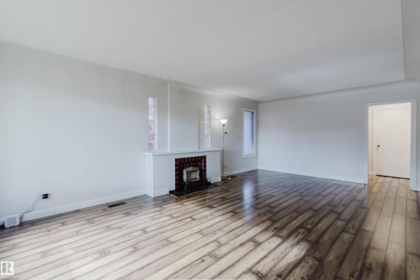 Primary Bedroom - 10840 74 Av Nw Nw, Edmonton, AB T6E1G9 Photo 4