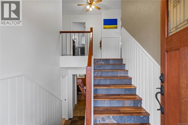 Laundry room - 10842 Grandview Rd, Saltair, BC V0R1E0 Photo 4