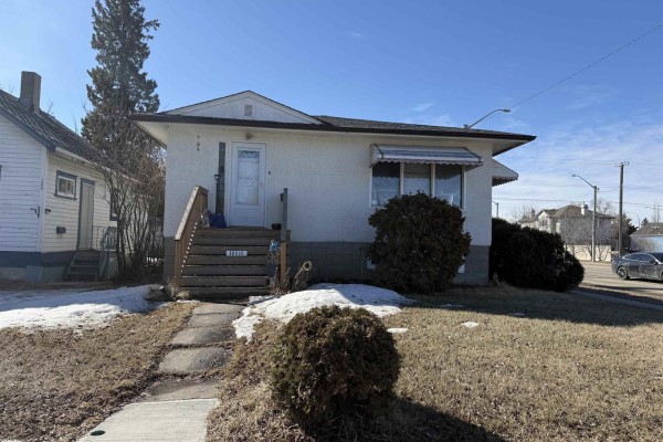 Kitchen - 10849 73 Av Nw, Edmonton, AB T6E1C8 Photo 3