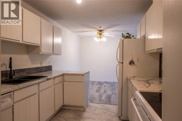 Dining room - 1085 12th Avenue Unit# 107, Kamloops, BC V2C6A2 Photo 5
