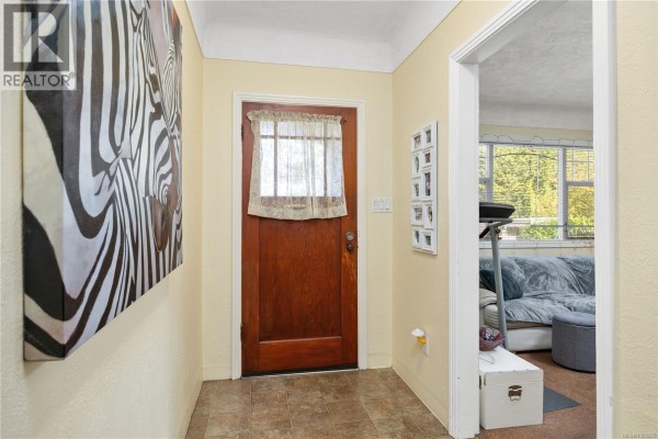 Bathroom - 1085 Hulford St, Saanich, BC V8X3B5 Photo 5