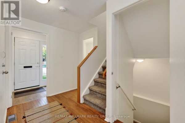 Laundry room - 1086 Barwell Avenue, Ottawa, ON K2B8H5 Photo 5