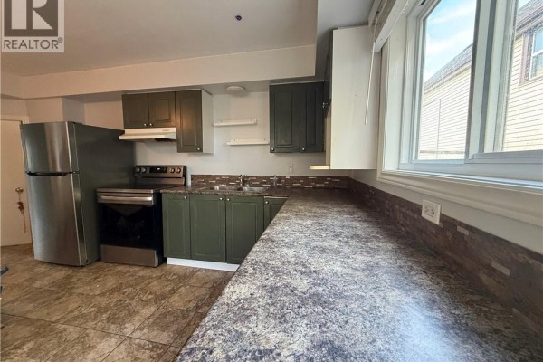 1087 Cannon Street E, Hamilton, ON, photo 3