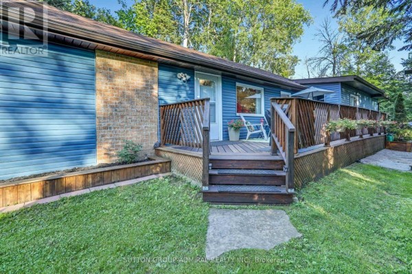 Primary Bedroom - 1087 Elm Road, Innisfil, ON L0L1C0 Photo 5