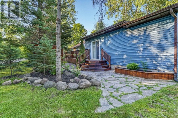 Primary Bedroom - 1087 Elm Street, Innisfil, ON L0L1C0 Photo 4