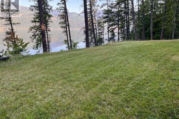 1087 Riondel Road, Riondel, BC V0B2B0 Photo 5