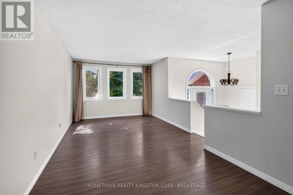 1088 Acadia Drive, Kingston, ON K7M8V7 Photo 4
