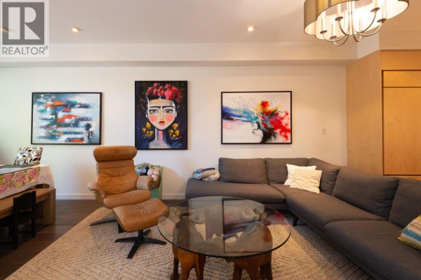 1088 W 7th Avenue, Vancouver, BC V6H0B5 Photo 4