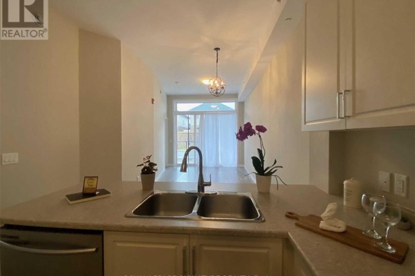 Kitchen - 108b - 85 Morrell Street E, Brantford, ON N3T4J6 Photo 3