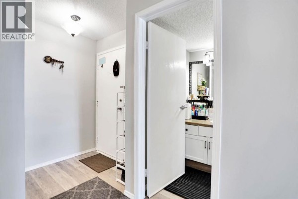 109, 110 20 Avenue Ne, Calgary, AB, photo 2