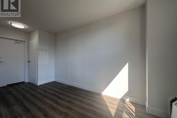 Bedroom - 109 - 1060 Caven Street, Mississauga, ON L5G4J5 Photo 5
