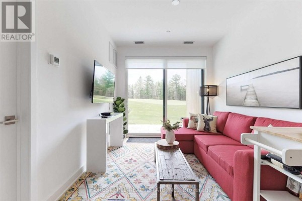 Living room - 109 - 120 Carrick Trail, Gravenhurst), ON P1P0B6 Photo 2