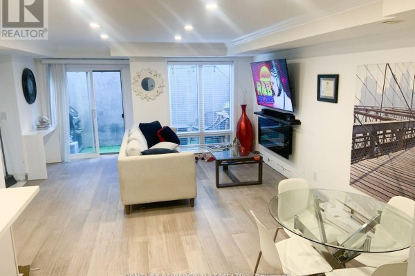 Dining room - 109 - 2 Dunsheath Way, Markham, ON L6B1N3 Photo 2