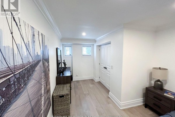 Kitchen - 109 - 2 Dunsheath Way, Markham, ON L6B1N3 Photo 3