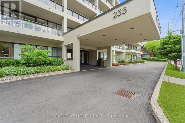 109 - 235 St Clair Avenue W, Toronto, ON M4V1R4 Photo 3