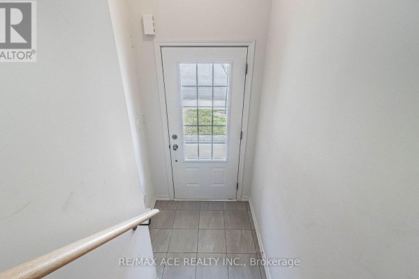 Kitchen - 109 - 2560 Barbarolli Path, Oshawa, ON L1L0P9 Photo 4
