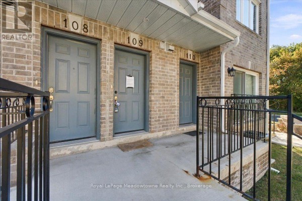 Primary Bedroom - 109 - 75 Weldrick Road E, Richmond Hill, ON L4C0H9 Photo 4