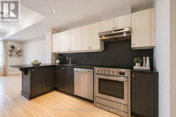 Bathroom - 109 - 950 Marguerite Avenue, Ottawa, ON K1K3T8 Photo 4