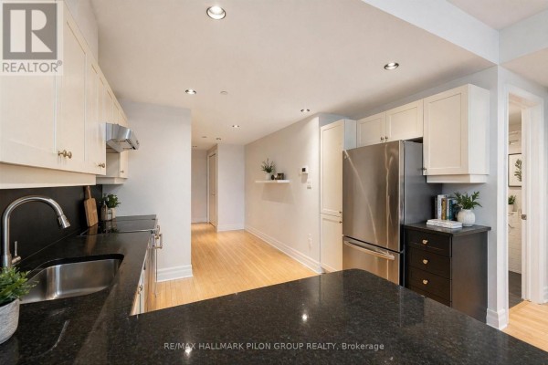 Foyer - 109 - 950 Marguerite Avenue, Ottawa, ON K1K3T8 Photo 5