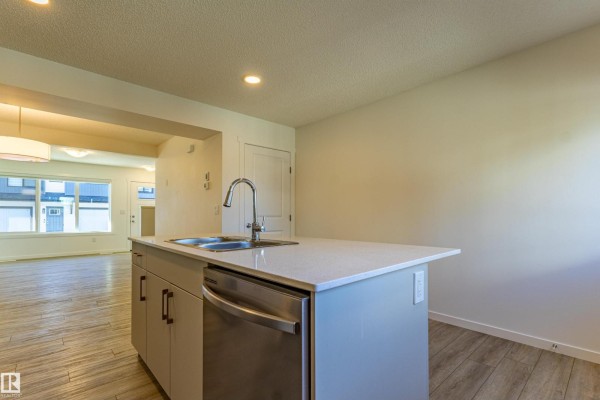 Primary Bedroom - #109 1025 Secord Promenade Pm Nw, Edmonton, AB T5T7V4 Photo 4