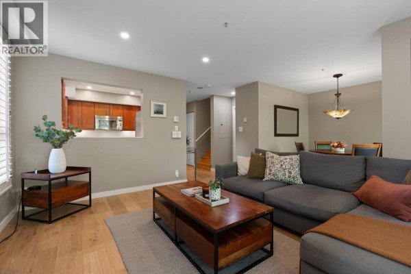 109 1111 Haro Street, Vancouver, BC V6E1E3 Photo 2