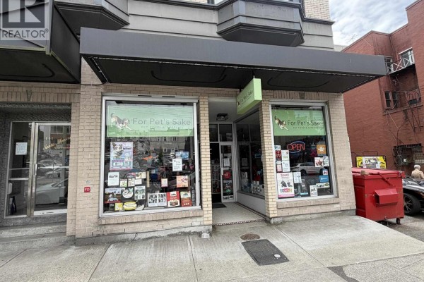 109 115 E 1st Street, North Vancouver, BC, photo 2