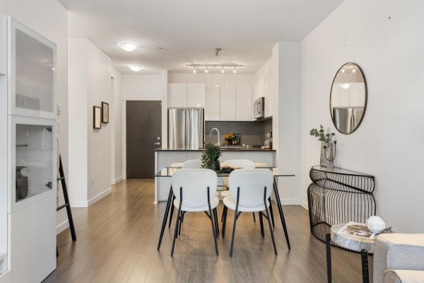 109 15137 33rd Avenue, Surrey, BC V3Z0Y1 Photo 5