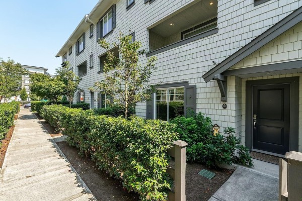 109 15850 85 Avenue, Surrey, BC V4N6W2 Photo 2