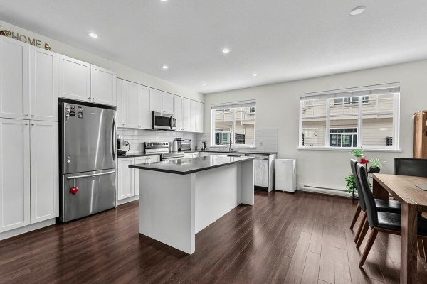 109 15850 85 Avenue, Surrey, BC V4N6W2 Photo 3