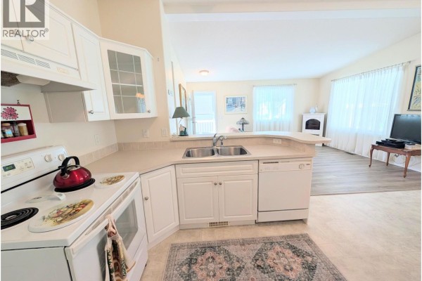 109 4510 Sunshine Coast Highway, Sechelt, BC, photo 3