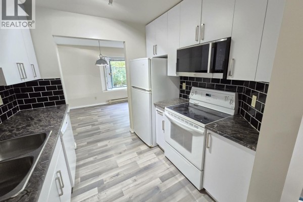 109 5250 Victory Street, Burnaby, BC V5J5H2 Photo 2