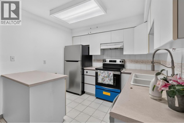 109 5375 Victory Street, Burnaby, BC V5J1T2 Photo 4