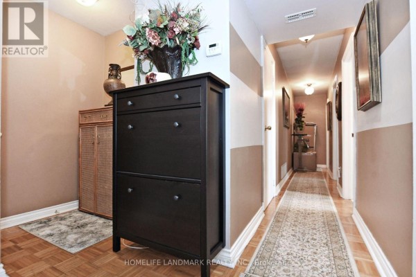 109 Brookside Road S, Richmond Hill, ON L4C0J6 Photo 4