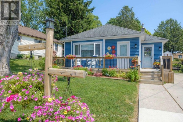 109 Carling Terrace, North Huron, ON, photo 2