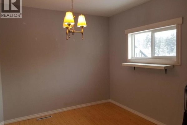 109 Ceal Square, Hinton, AB T7V1M5 Photo 5