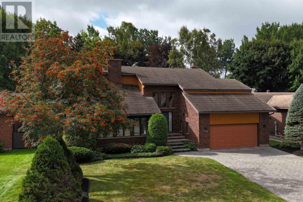 109 Greenview Ln, Sault Ste  Marie, ON, photo 2
