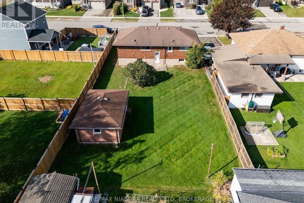Primary Bedroom - 109 Hampton Avenue, Port Colborne, ON L3K5R9 Photo 4