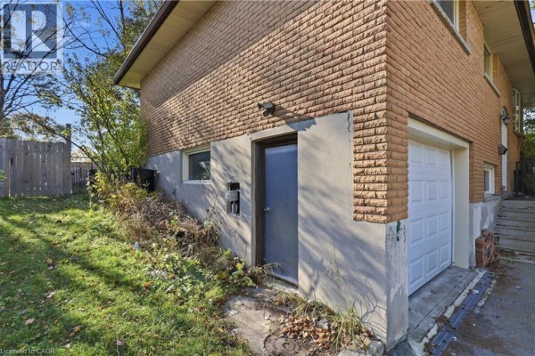 4pc Bathroom - 109 Indian Road, Kitchener, ON N2B2S6 Photo 5