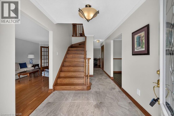 109 Maple Drive, Hamilton, ON, photo 2