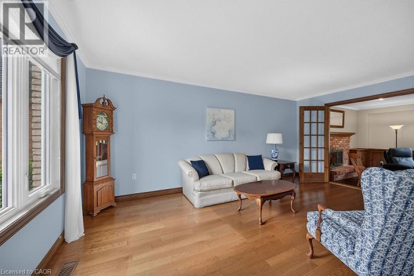 109 Maple Drive, Hamilton, ON, photo 3